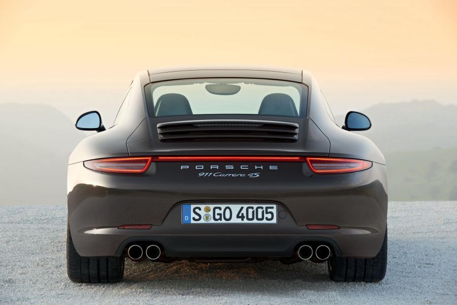  Porsche 911 Carrera 4S 2012 года  (фото 7 из 18)